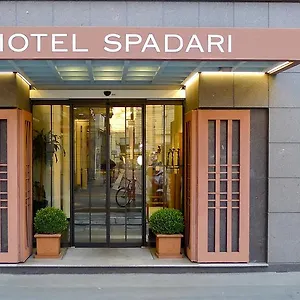 hotel-spadari-al-duomo.italymilanhotels.net/